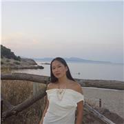 Estudiante en tercer año del doble grado de fundamentos de la arquitectura y diseño de interiores.